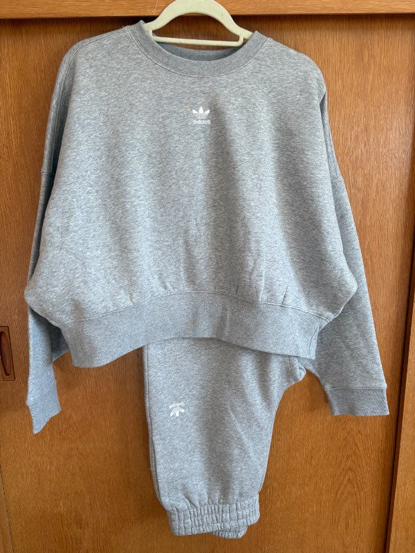 Over sized Adidas galli (buxur + peysa)