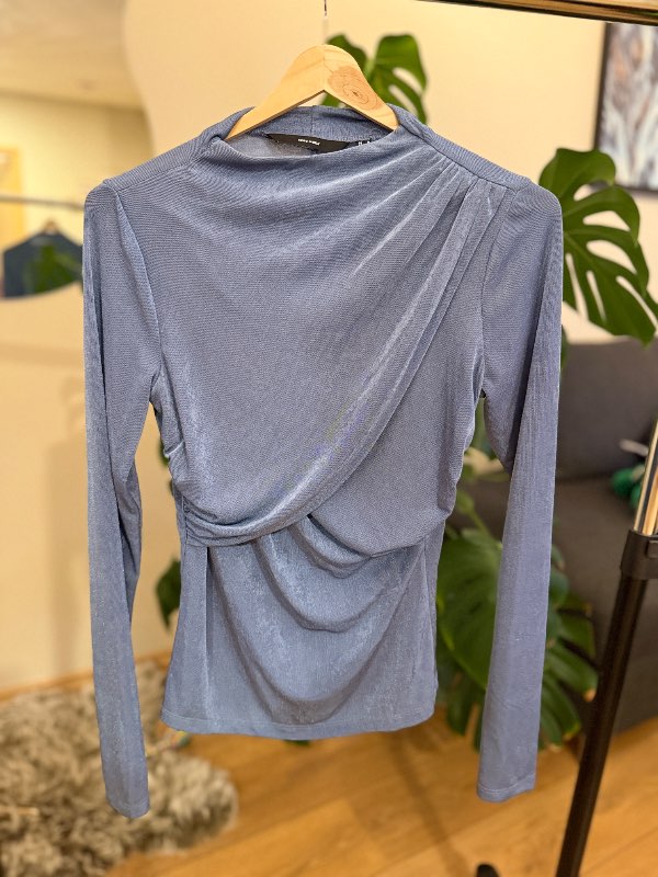 Vero Moda ljósblá skyrta