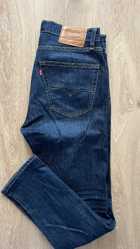 Levis 512 gallabuxur