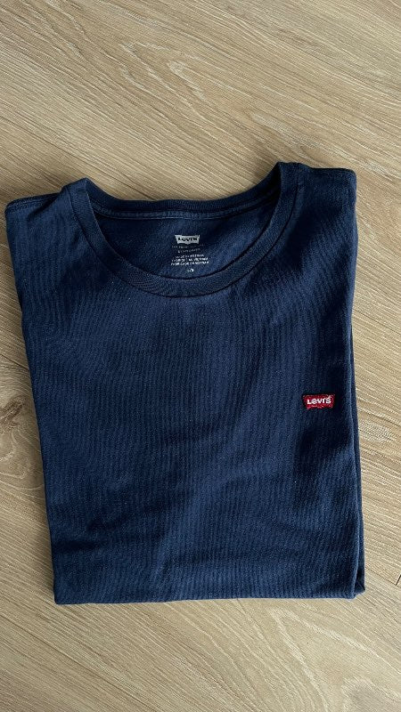 Levis blár bolur