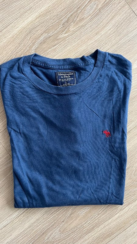 Abercrombie blár bolur