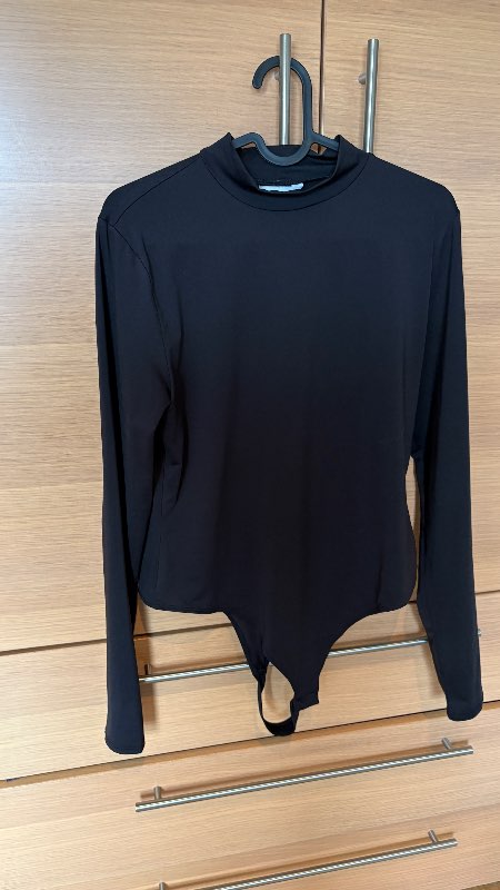 H&M langerma samfella svört
