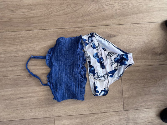 Blóma bikini notuð