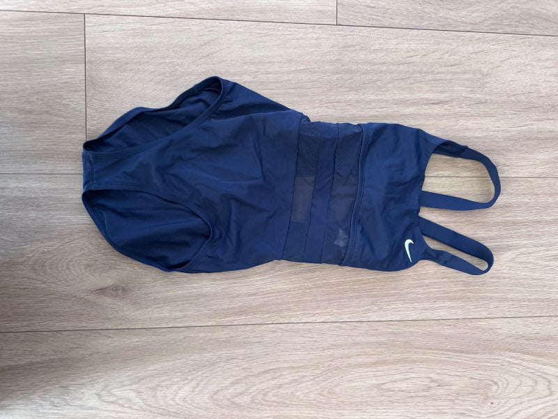 Nike sundbolur