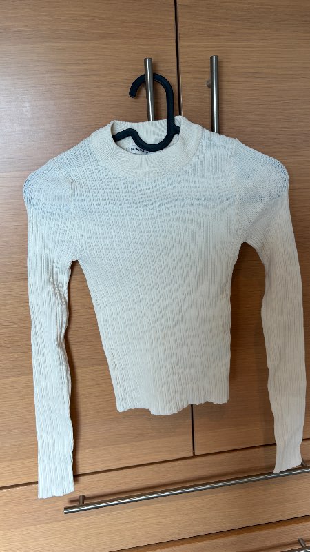 Pull & bear ljós peysa