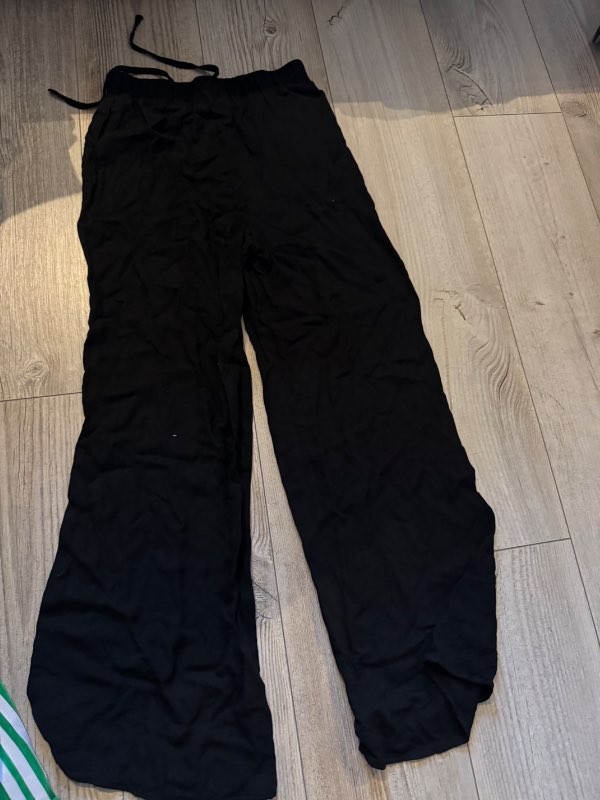 Svartar bershka buxur