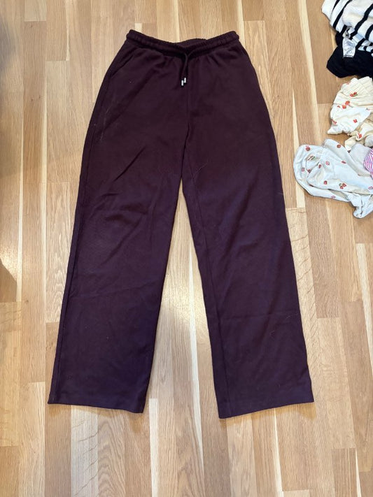 Vínrauðar jogging buxur