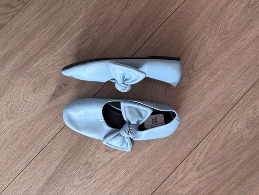 Zara ljósbláir spariskór