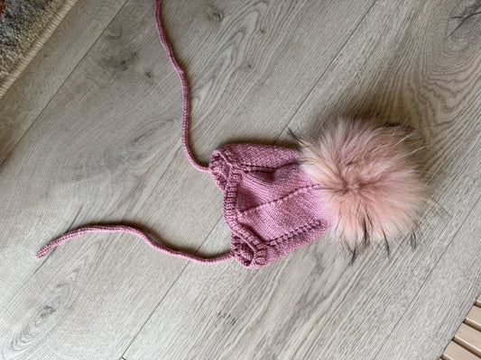 Bleik ungbarna prjónahúfa með dúsk