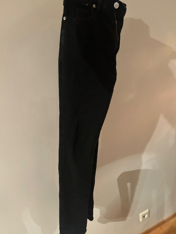 Svartar gallabuxur
