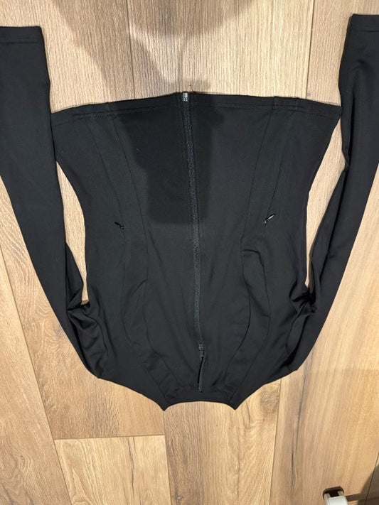 Þröng peysa svört