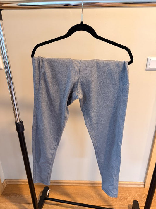 Gráar íþróttabuxur