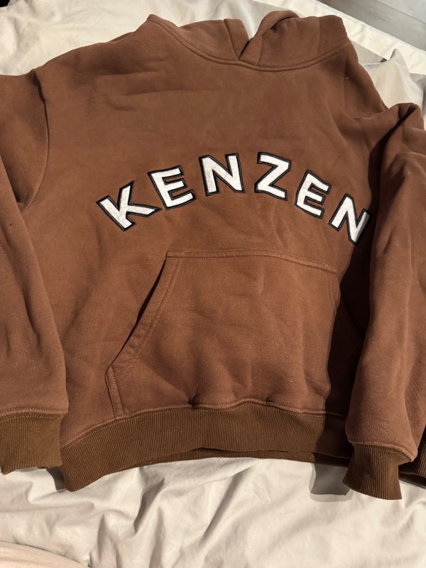Kenzen brún hettupeysa
