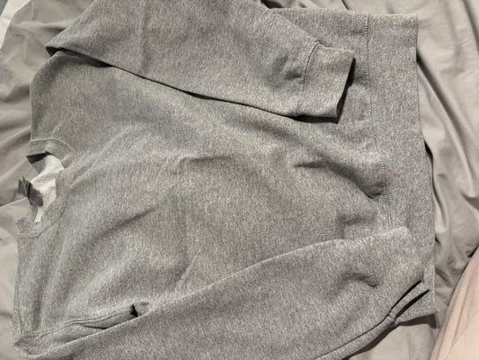 Crewneck grá peysa