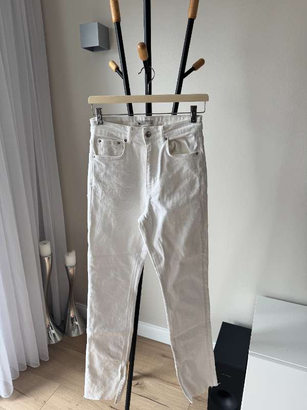 Ginatricot white pants