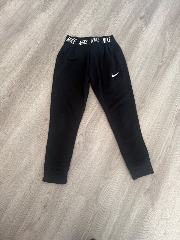 Nike svartar jogging buxur
