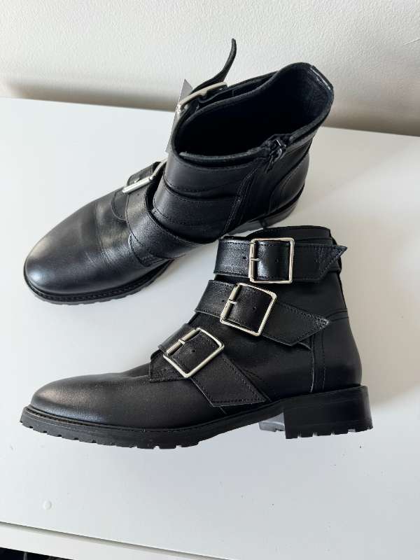 CosmoParis Black Boots