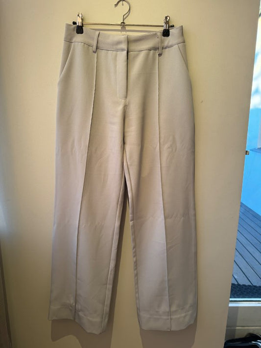 Ljósgráar Venderby’s buxur