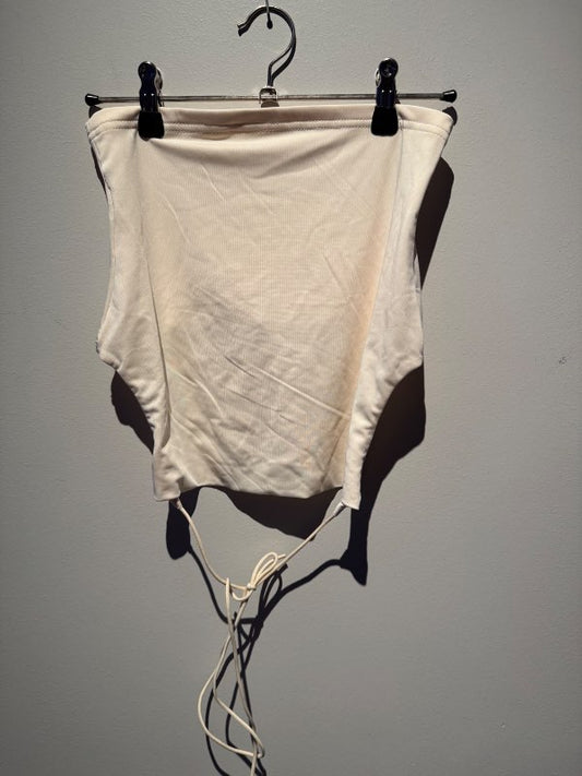 Offwhite toppur bundinn