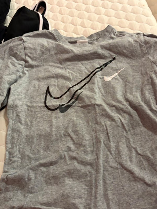 Nike Bolur