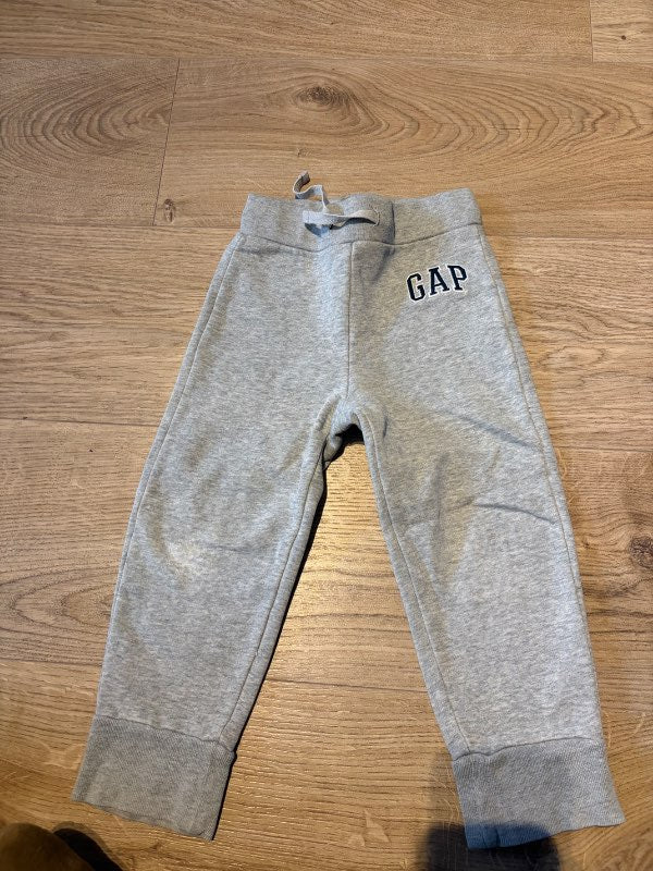 GAP buxur