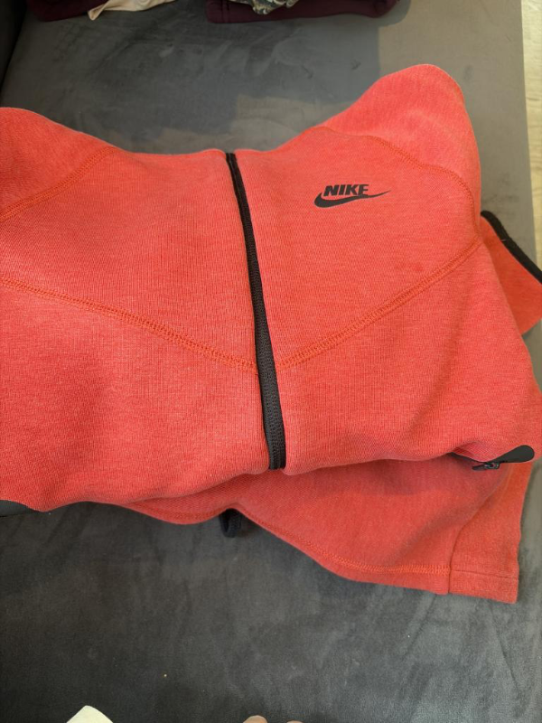 A nike rauður galli