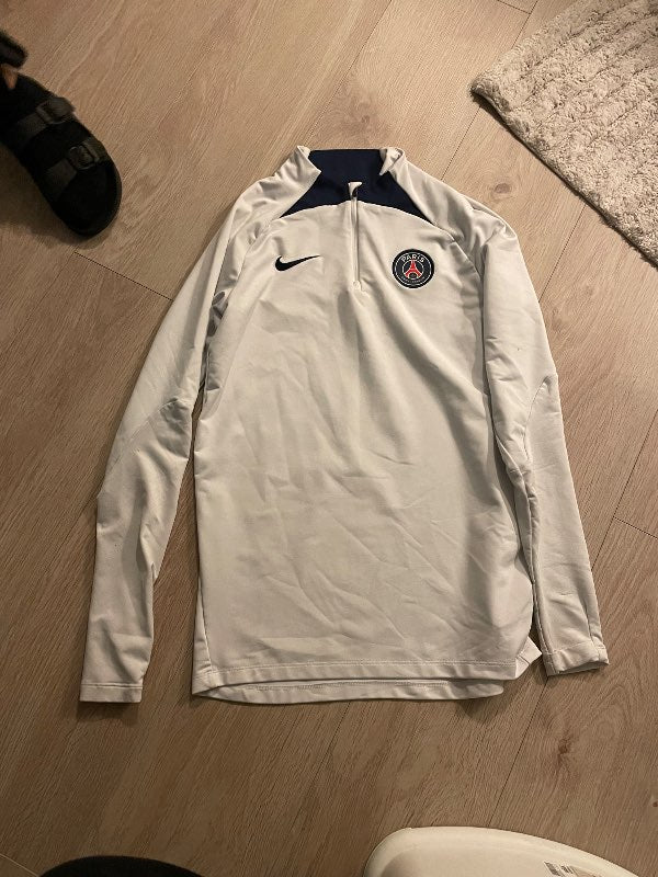 PSG peysa