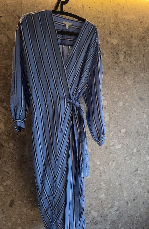 Blár H&M kjóll