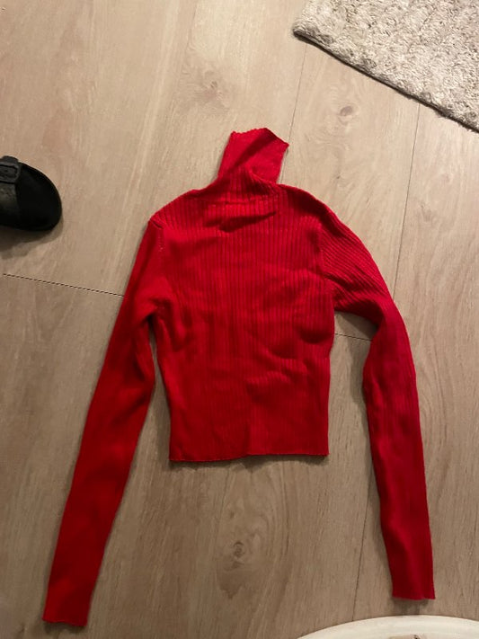 Rauður rúllukragapeysa