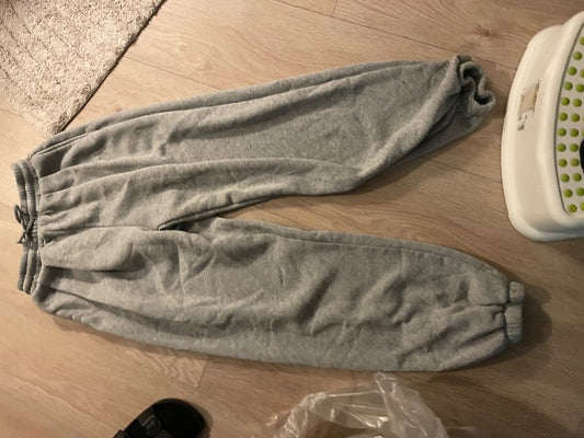 gráar jogging buxur