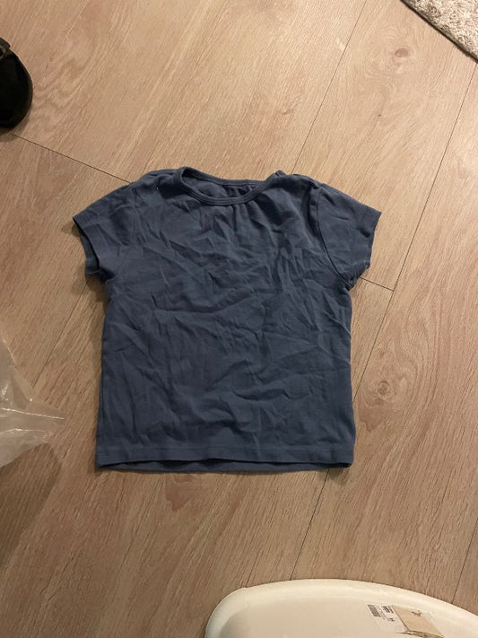 Dökkblár stuttur bolur