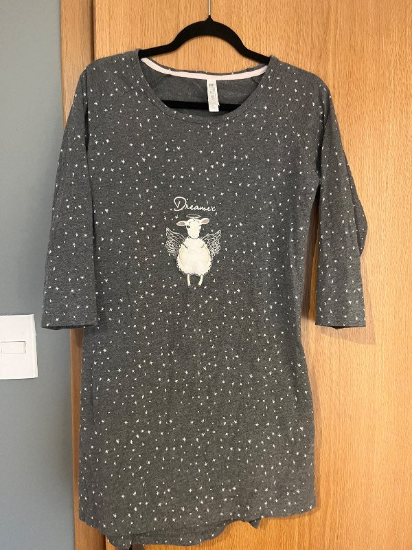 V.Grár náttkjóll Aruelle