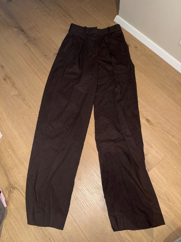 Lululemon brúnar buxur