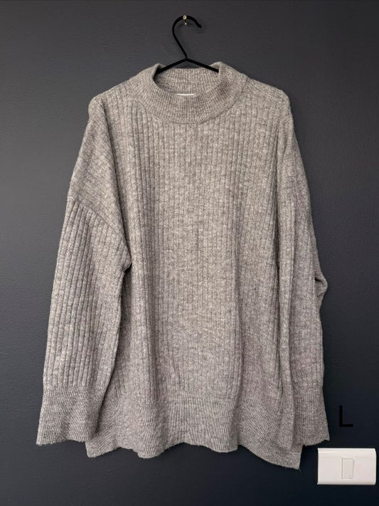 Oversized peysa H&M