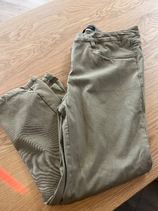 V.Grænar stuttar buxur