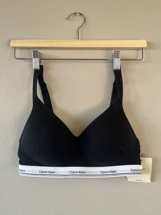Calvin Klein toppur