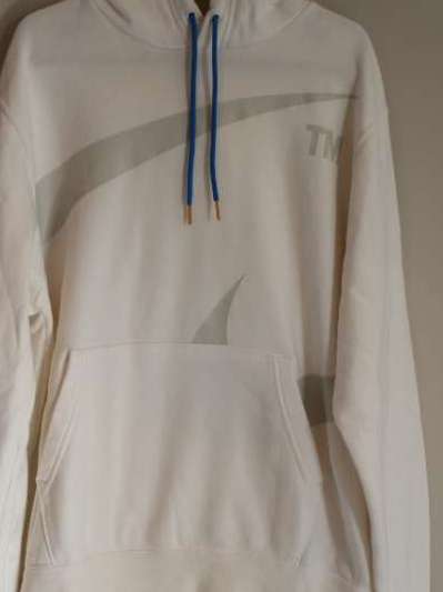 Nike hettupeysa hvít m/gráu