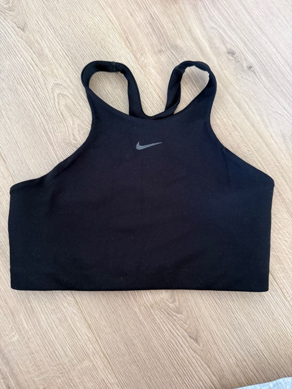 Nike svartur ræktartoppur