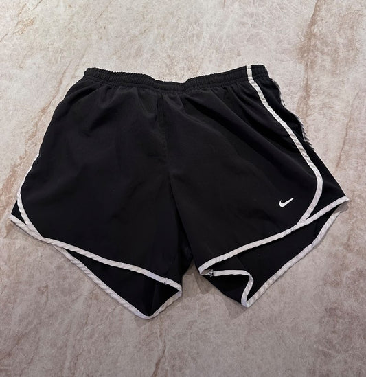 Nike stuttbuxur drifit