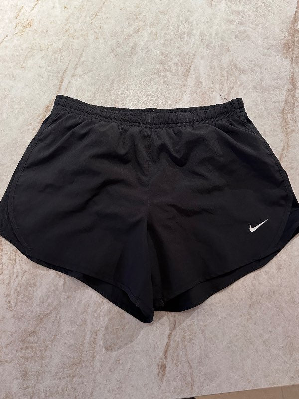 Nike drifit stuttbuxur