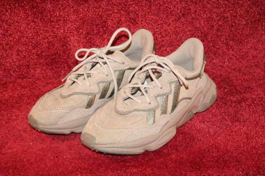 Adidas skór