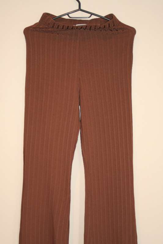 Asos brúnar buxur