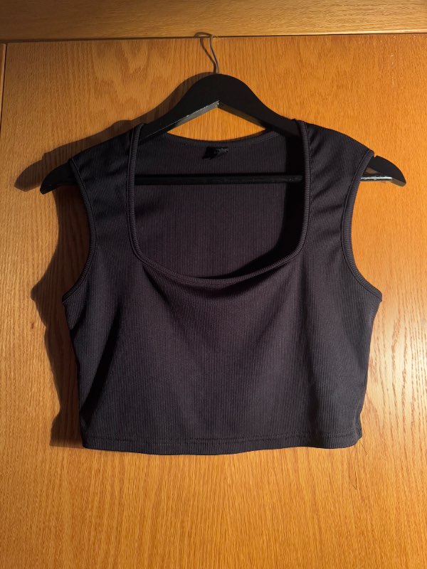 Black cropped top