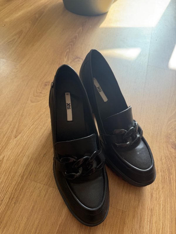 Black loafer with heels
