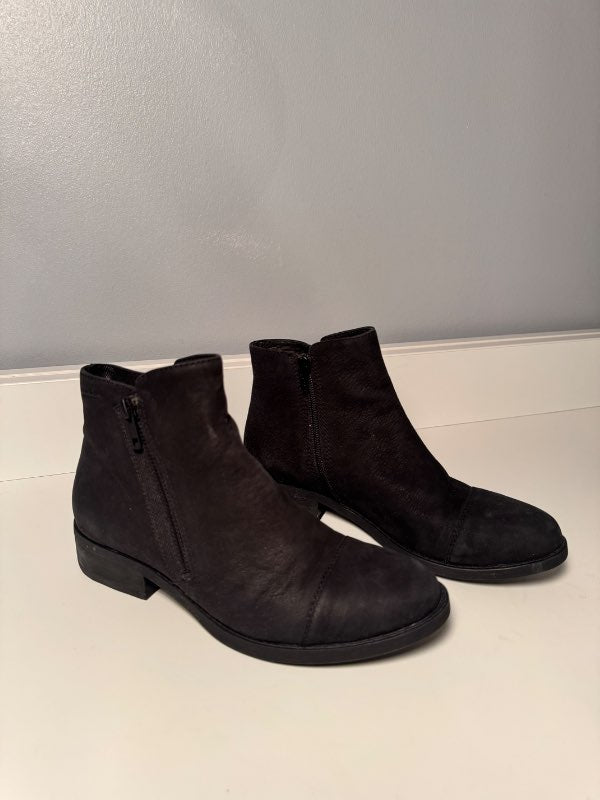 Vagabond chelsea black boots