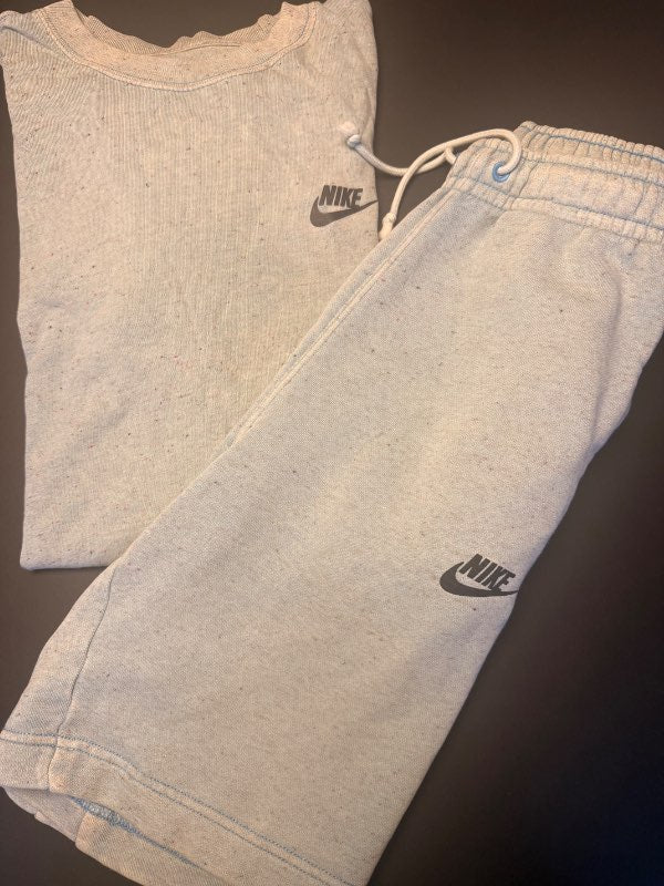 Nike sett bolur