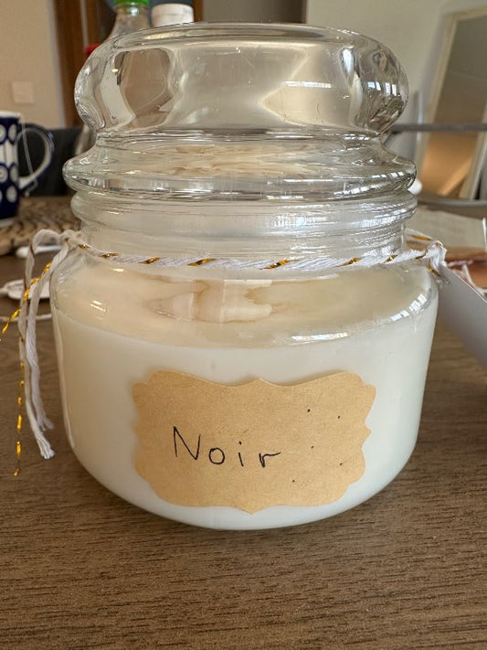 Handmade candle Noir soy wax