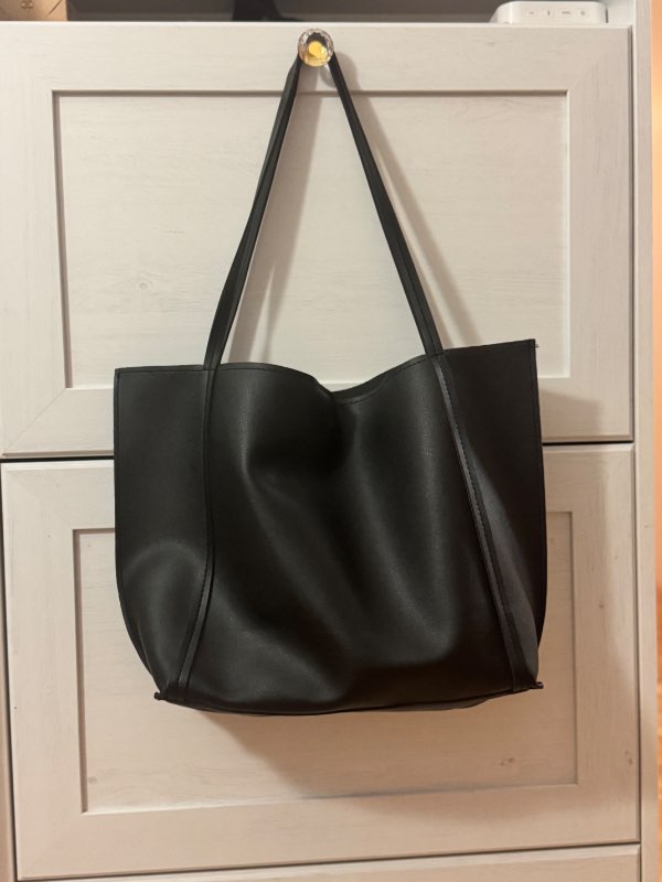 Black shoulder bag