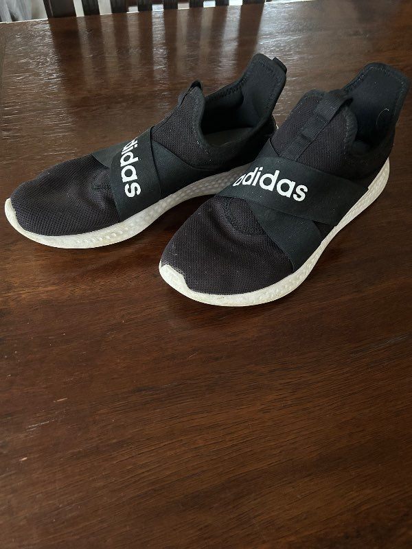 Adidas strigaskór