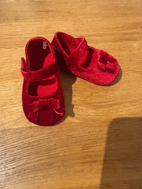 red ballerinas